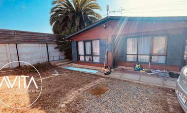 Amplia casa en arriendo por año corrido. El Quisco