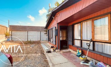 Amplia casa en arriendo por año corrido. El Quisco