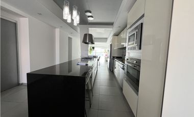 APARTAMENTO AMOBLADO PH YACHT CLUB AVENIDA BALBOA