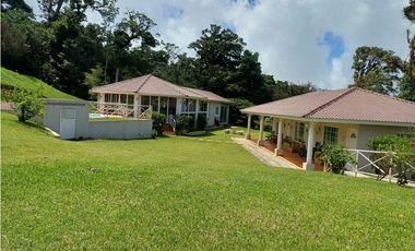 VENTA CASA ALTOS DEL MARIA 7632.86 M2 CON PISCINA CV