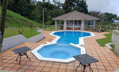 VENTA CASA ALTOS DEL MARIA 7632.86 M2 CON PISCINA CV