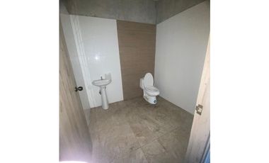 ALQUILER LOCAL COMERCIAL TUMBA MUERTO CON MEZANINE MLD