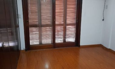 Chalet PH en alquiler en Sarandi Oeste