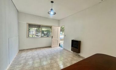 Casa en alquiler en Castelar Norte
