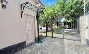 Casa en alquiler en Castelar Norte