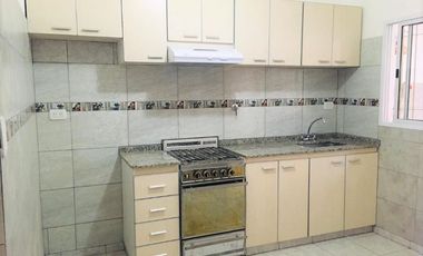 Casa PH en alquiler en Ramos Mejia Sur