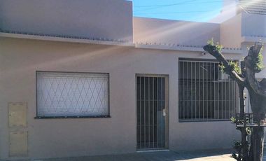 Casa PH en alquiler en Ramos Mejia Sur
