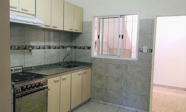 Casa PH en alquiler en Ramos Mejia Sur