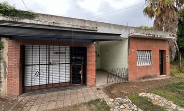 CASA 4 AMBIENTES + LOCAL COMERCIAL EN LIBERTAD