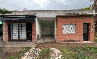 CASA 4 AMBIENTES + LOCAL COMERCIAL EN LIBERTAD