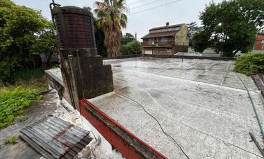 CASA 4 AMBIENTES + LOCAL COMERCIAL EN LIBERTAD