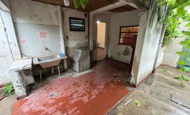 CASA 4 AMBIENTES + LOCAL COMERCIAL EN LIBERTAD