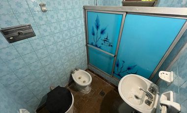 CASA 4 AMBIENTES + LOCAL COMERCIAL EN LIBERTAD