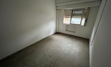 CASA 4 AMBIENTES + LOCAL COMERCIAL EN LIBERTAD