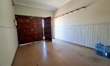 CASA EN VENTA EN PEHUAJÓ CON PILETA