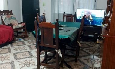 VENTA CASA 3 AMBIENTES GONZALEZ CATAN