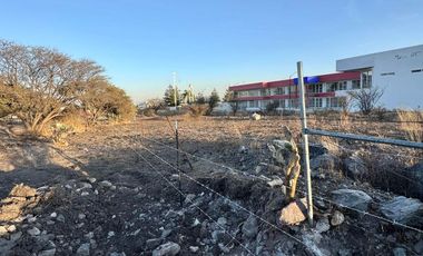 TERRENO COMERCIAL EN RENTA CIUDAD MADERAS MARQUÉS