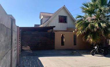 Casa en venta 3D/2B c/ 4 estacionamiento en Villa Galilea