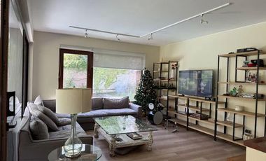 Casa en arriendo c/ estacionamiento en San Carlos de Apoquindo