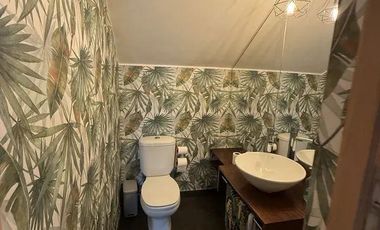 Casa en arriendo c/ estacionamiento en San Carlos de Apoquindo