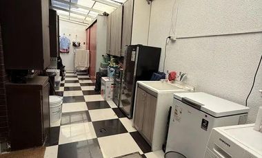 Casa en arriendo c/ estacionamiento en San Carlos de Apoquindo