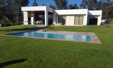 RAPEL ESPECTACULAR CASA NUEVA VENDO, BAHIA CHILA