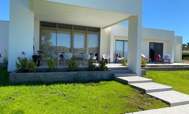 RAPEL ESPECTACULAR CASA NUEVA VENDO, BAHIA CHILA