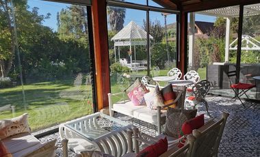 PRECIOSA CASA CON LANCHA Y MUEBLES INCLUIDOS