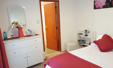PRECIOSA CASA CON LANCHA Y MUEBLES INCLUIDOS