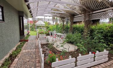 PRECIOSA CASA CON LANCHA Y MUEBLES INCLUIDOS