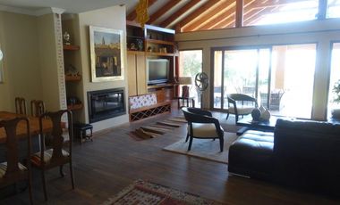 A SOLO 1 HORA DE SANTIAGO ESPECTACULAR CASA CAMPO