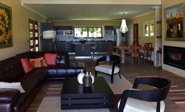 A SOLO 1 HORA DE SANTIAGO ESPECTACULAR CASA CAMPO