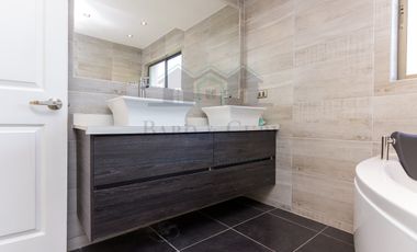 ARRIENDO CASA REQUINOA 4 DORMITORIOS