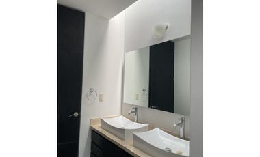 Casa sexta de lomas verdes