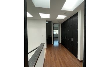 Casa sexta de lomas verdes