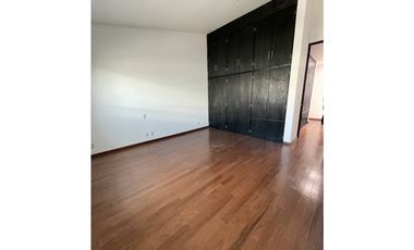 Casa sexta de lomas verdes