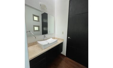 Casa sexta de lomas verdes