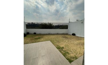 Casa sexta de lomas verdes