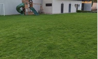 Casa amueblada con roof garden y amenidades en venta o renta en Residencial Ibiza, Metepec.