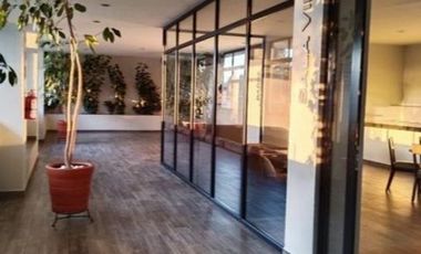 Casa amueblada con roof garden y amenidades en venta o renta en Residencial Ibiza, Metepec.