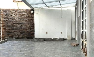 Casa Ampliada a 4 R,  en venta en Villas del Campo