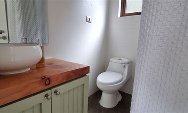 Casa en Arriendo en Condominio Los Riscos