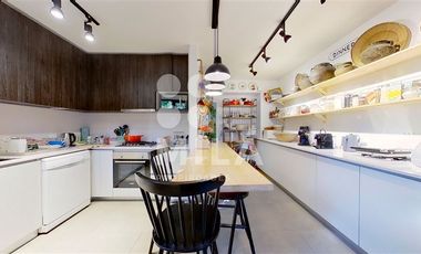 Departamento en Venta en Clásico y Remodelado en Vitacura