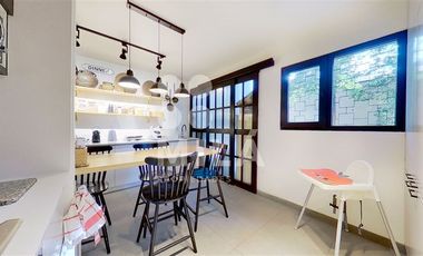 Departamento en Venta en Clásico y Remodelado en Vitacura