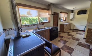 Casa en Arriendo en Av. Octavio Jara Wolf