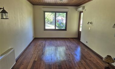 Casa en Arriendo en Av. Octavio Jara Wolf