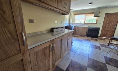 Casa en Arriendo en Av. Octavio Jara Wolf