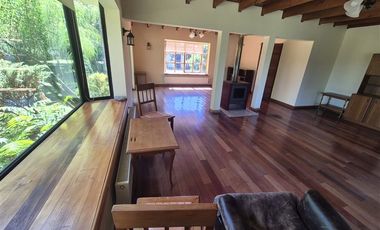 Casa en Arriendo en Av. Octavio Jara Wolf