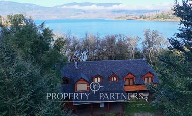 Acogedora casa orilla de lago Panguipulli
