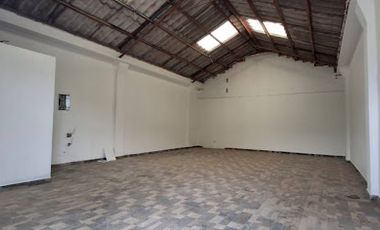 ARRIENDO de LOCALES en LA CALERA